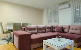 Apartman Lara